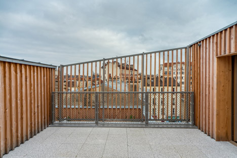 Rue-Auvry-housing-by-Tectone-Architectes_dezeen_468_23