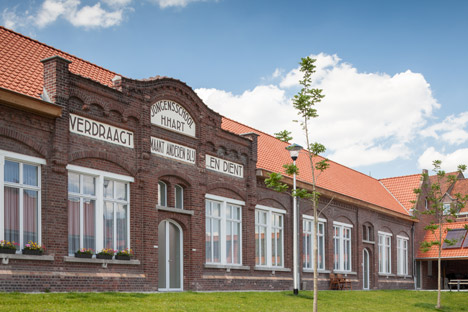 School renovation into Dwellings by Lieven Dejaeghere