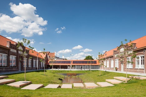 School renovation into Dwellings by Lieven Dejaeghere