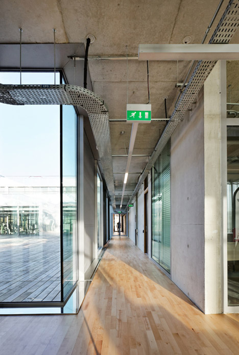 Jules Ladoumègue Sports Centre by Dietmar Feichtinger Architectes