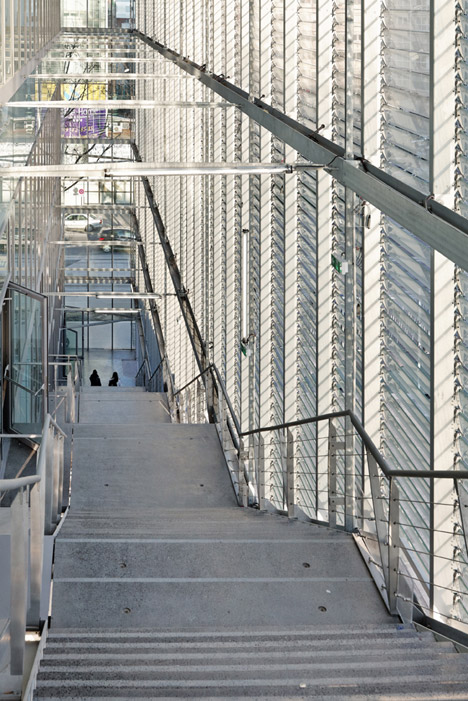 Jules Ladoumègue Sports Centre by Dietmar Feichtinger Architectes