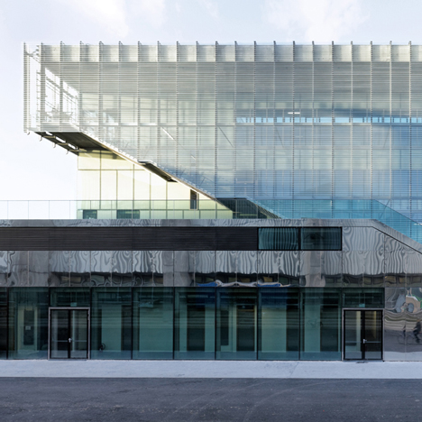 Jules Ladoumègue Sports Centre by Dietmar Feichtinger Architectes