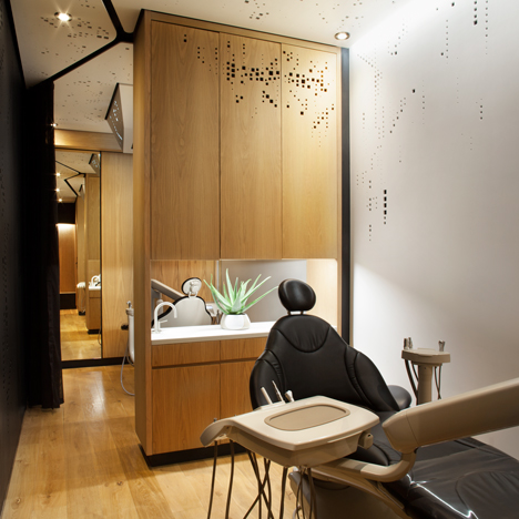 Studio Dental by Montalba Architects