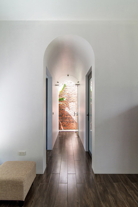 The-Shelter-by-Nha4-Architects_dezeen_468_7