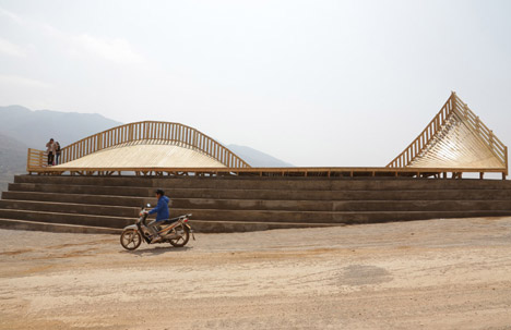 The Warp by John Lin and Olivier Ottevaere