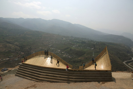 The Warp by John Lin and Olivier Ottevaere