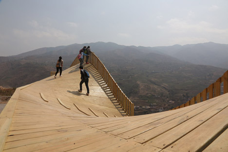 The Warp by John Lin and Olivier Ottevaere