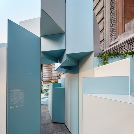 Unexpected Hill by SO? Architecture and Ideas at the Royal Academy of Arts