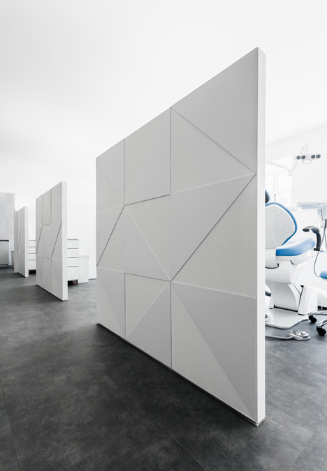 Dental clinic in Porto by Ren Pepe Arq.