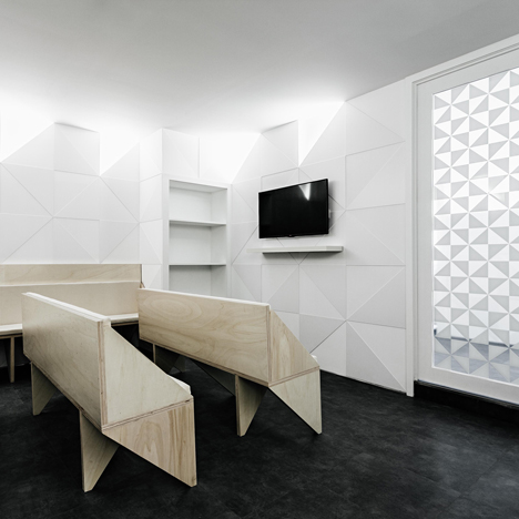 Dental clinic in Porto by Ren Pepe Arq.