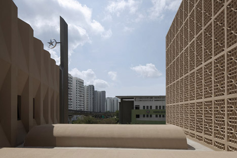 Al Islah Mosque by Formwerkz Architects