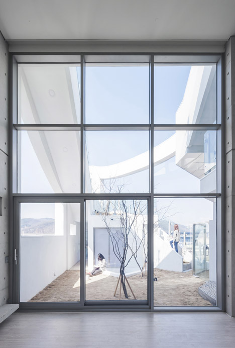 Archi-fiore by IROJE KHM Architects