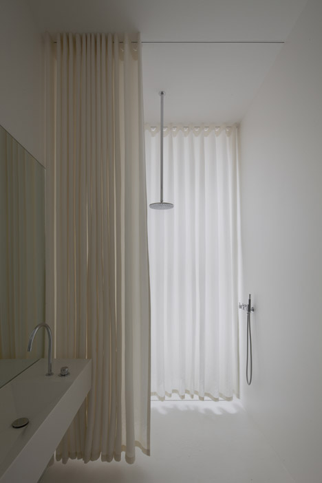 Berlin apartment interior by Atheorem