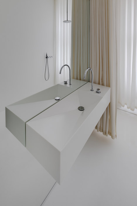 Berlin apartment interior by Atheorem