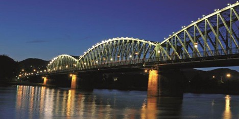 The existing 120-year-old railway bridge over the Danube river in Linz