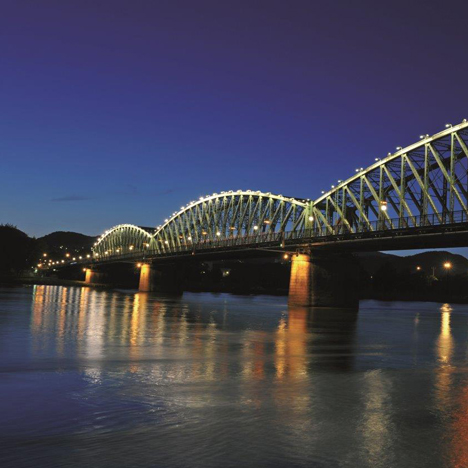 The existing 120-year-old railway bridge over the Danube river in Linz