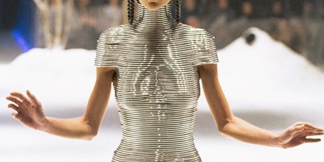 Coiled Corset by Shaun Leane for Alexander McQueen. Photograph by Chris Moore