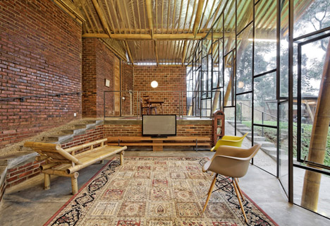 Dancing Mountain House Salatiga by Budi Pradono Architects