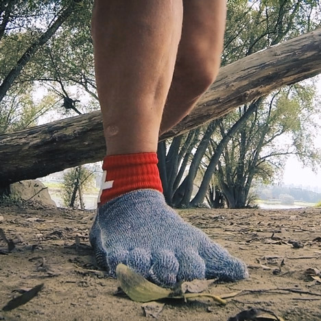 Dyneema Free Your Feet socks by the Swiss Barefoot Company