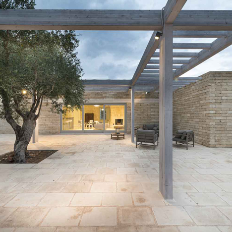Ecosustainable house in Saleto by Iosa Ghini Associati