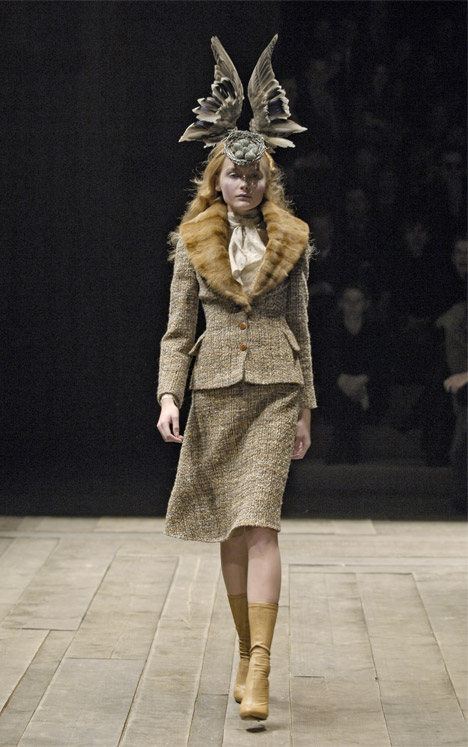 Egg Nest Feather Headpiece by Shaun Leane for Alexander McQueen. Photograph by Chris Moore