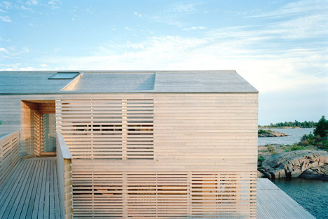 Floating House by Mos Architects