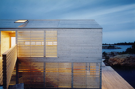 Floating House by Mos Architects
