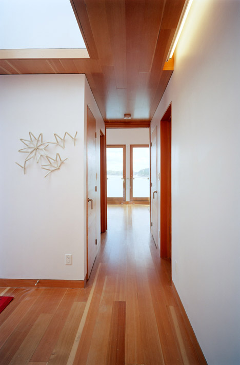 Floating House by Mos Architects