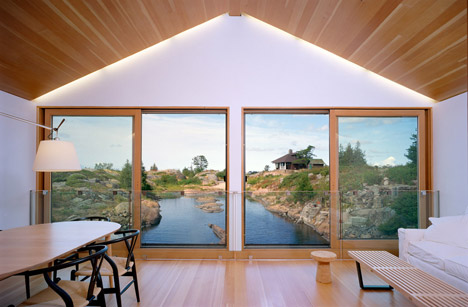 Floating House by Mos Architects