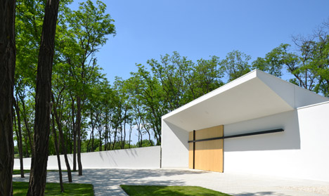 Funeral Home, Hungary by L.Art Architectural Office