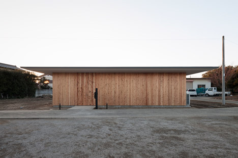 House in Fukaya by Nobuo Araki