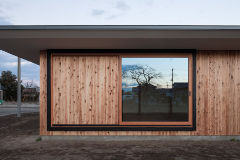 House in Fukaya by Nobuo Araki