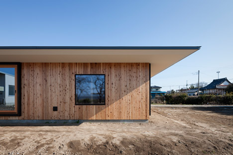 House in Fukaya by Nobuo Araki