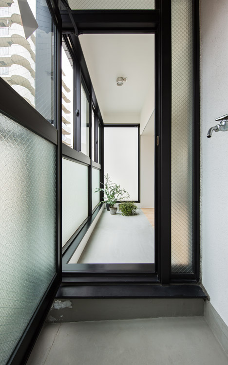 House in Nishi-honmachi by Shimpei Oda