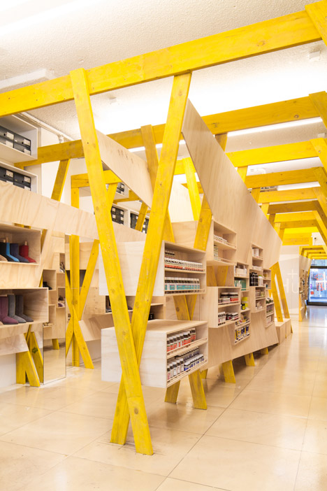 Hugg store by Tandem Studio
