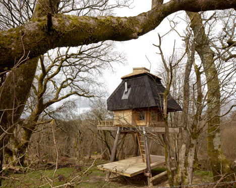 Hut on Stilts by Nozomi Nakabayashi