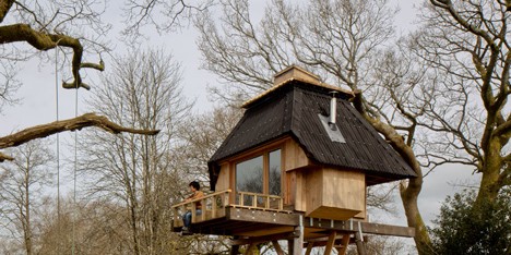 Hut on stilts by Nozomi Nakabayashi