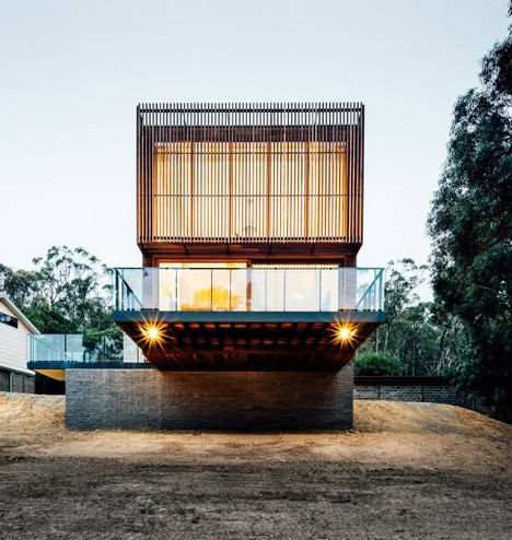 Invermay House by Moloney Architects