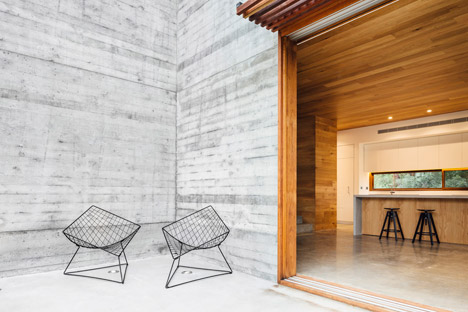 Invermay House by Moloney Architects