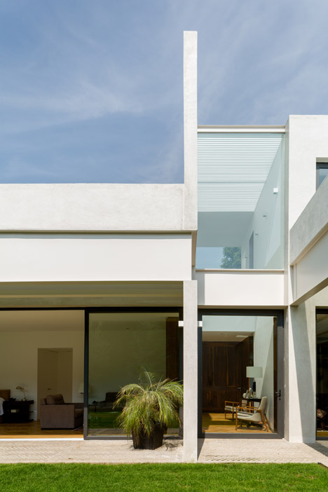 Jardín House by DCPP