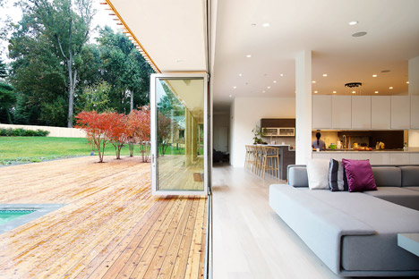Meadow House by Office Mian Ye