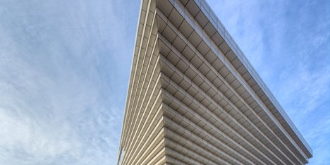 Qujing History Museum in China features a roof shaped like an upside-down staircase