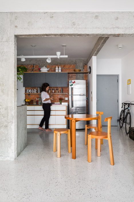 Pompeia apartment by Vitro Arquitetura