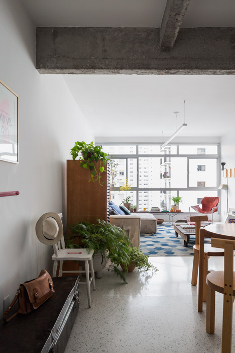 Pompeia apartment by Vitro Arquitetura