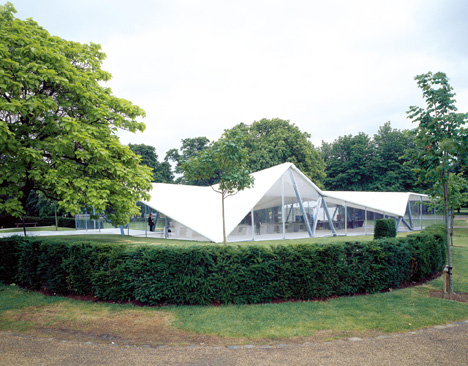 Serpentine Gallery Pavilion 2000 by Zaha Hadid