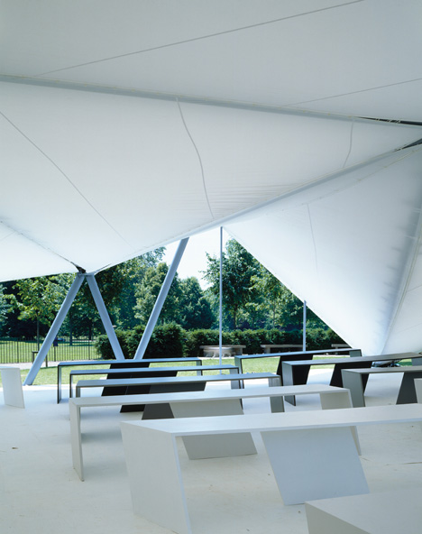 Serpentine Gallery Pavilion 2000 by Zaha Hadid