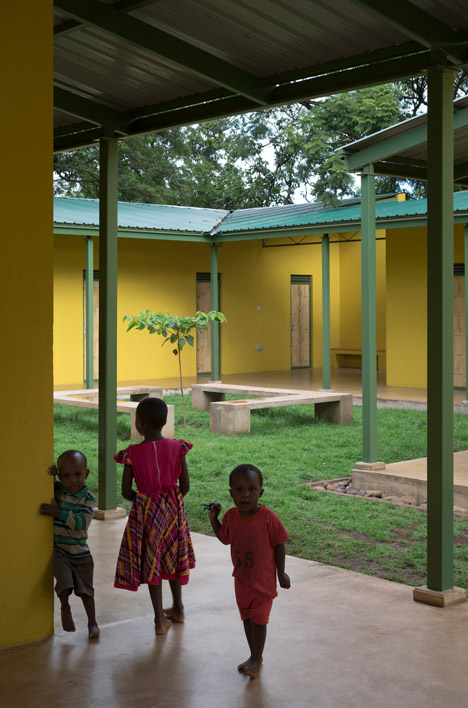 Shelter House in Tanzania by Hollmén Reuter Sandman Architects
