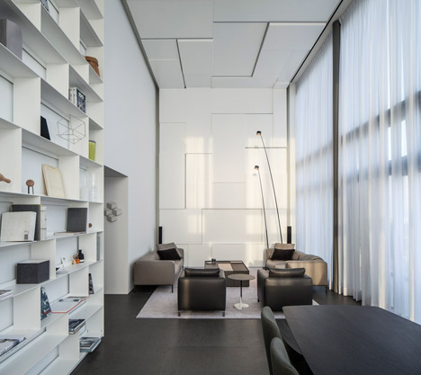 Square Compositions Penthouse by Pitsou Kedem Architects