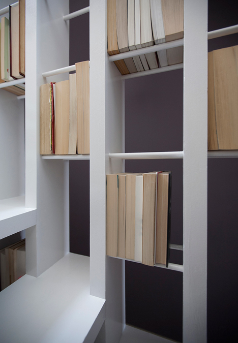 Stair-bookcase by Tamir Addadi Architecture