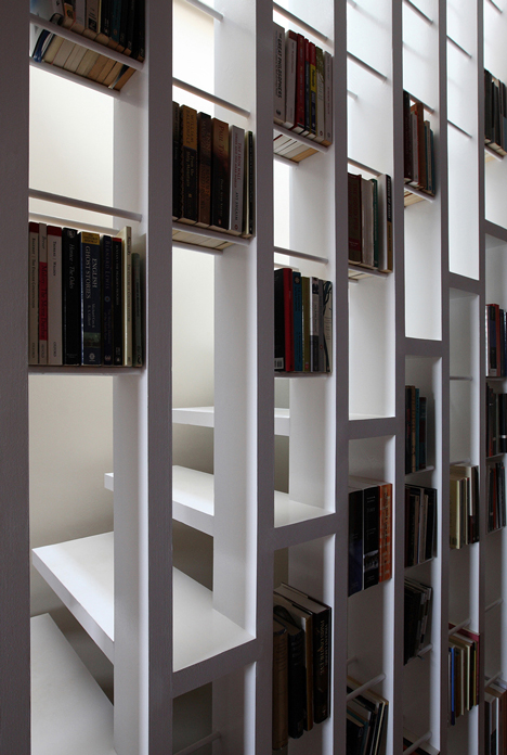 Stair-bookcase by Tamir Addadi Architecture